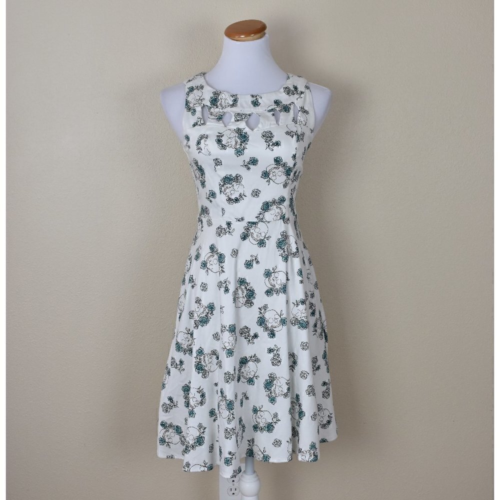 Hot Topic White Skull & Floral Detail Dress